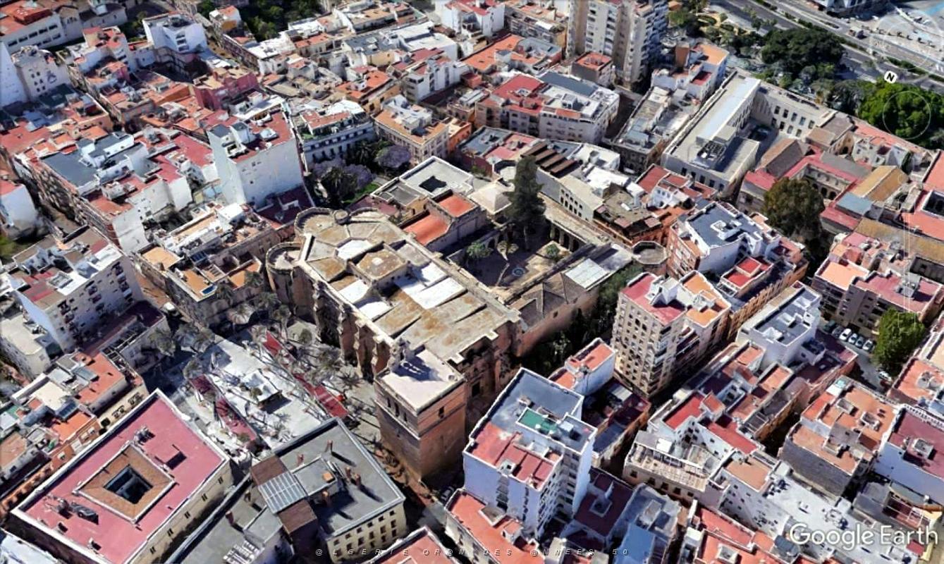 28 LA CATHEDRALE ET LE FORTERESSE DE L INCARNATION (3).jpg